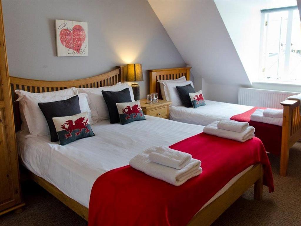 Kings Arms Hotel Abergavenny Eksteriør billede