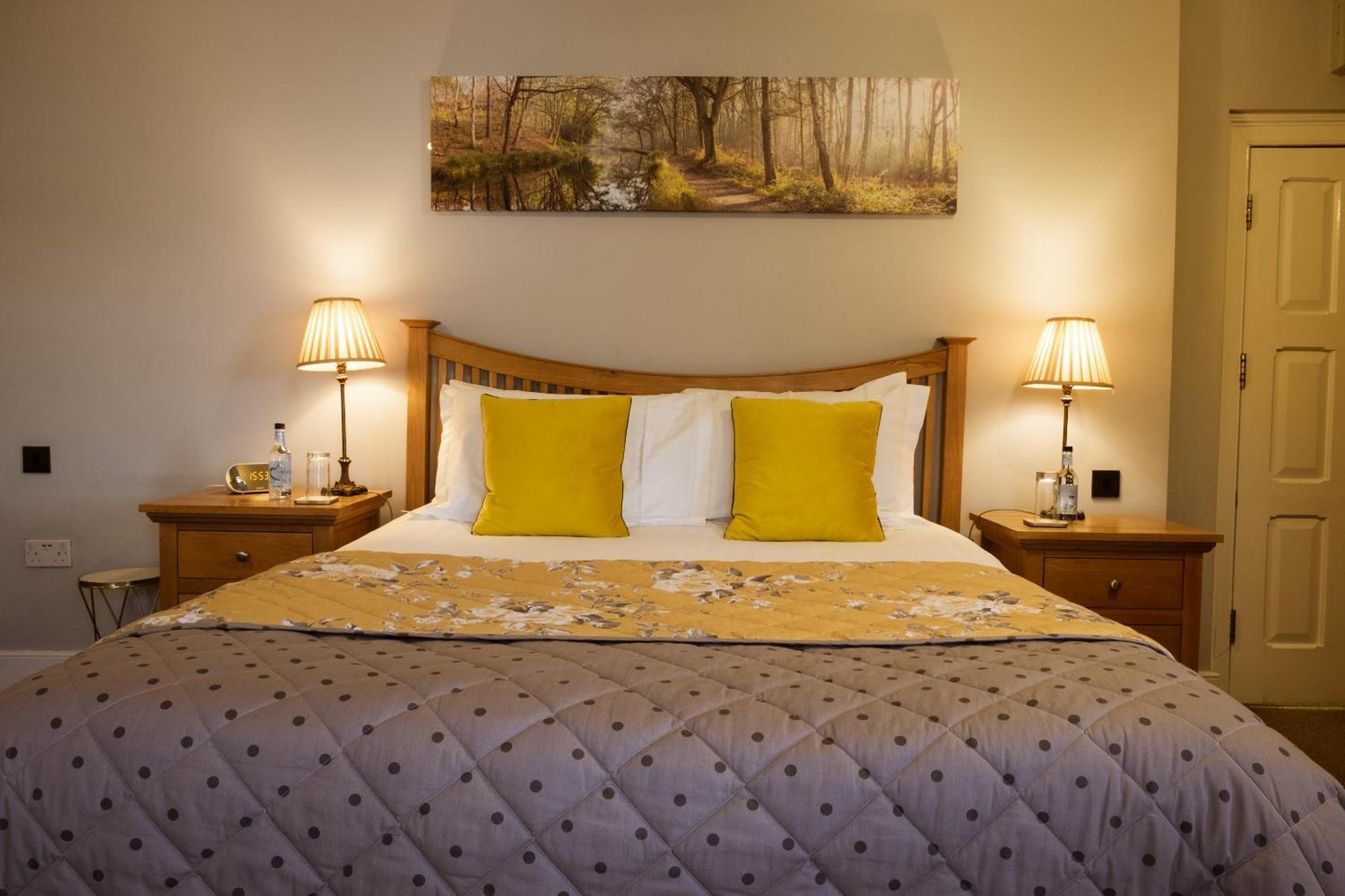 Kings Arms Hotel Abergavenny Eksteriør billede