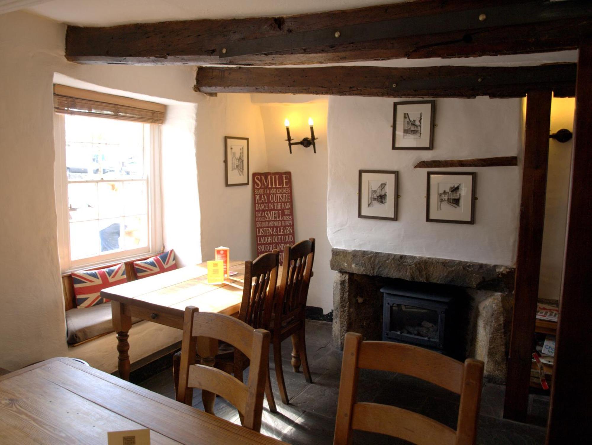 Kings Arms Hotel Abergavenny Eksteriør billede